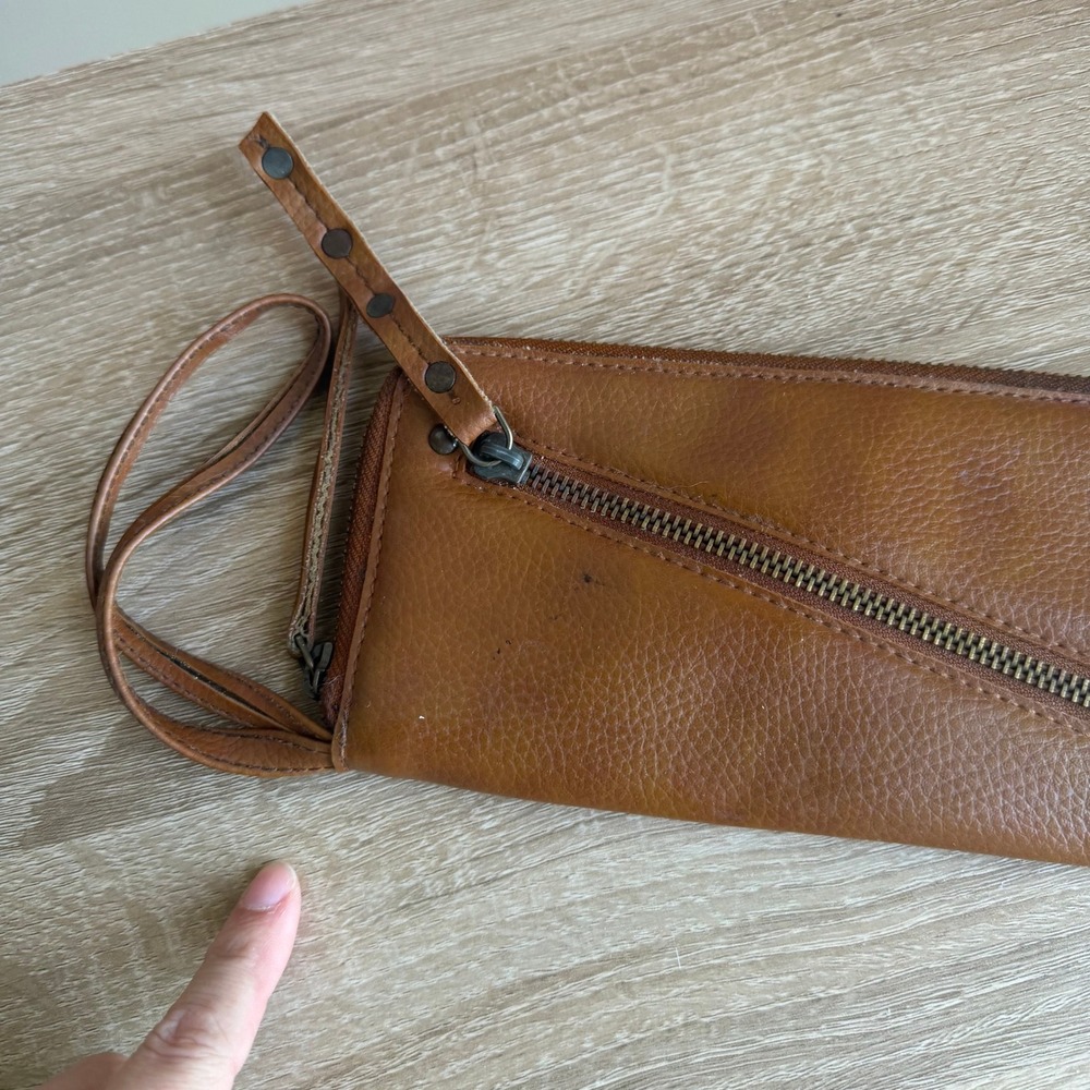 Free People Vegan Leather Zip Around Wristlet Wallet Tan Brown Boho Studded - Picture 4 of 10